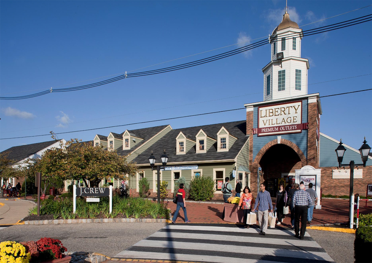 flemington outlets hours